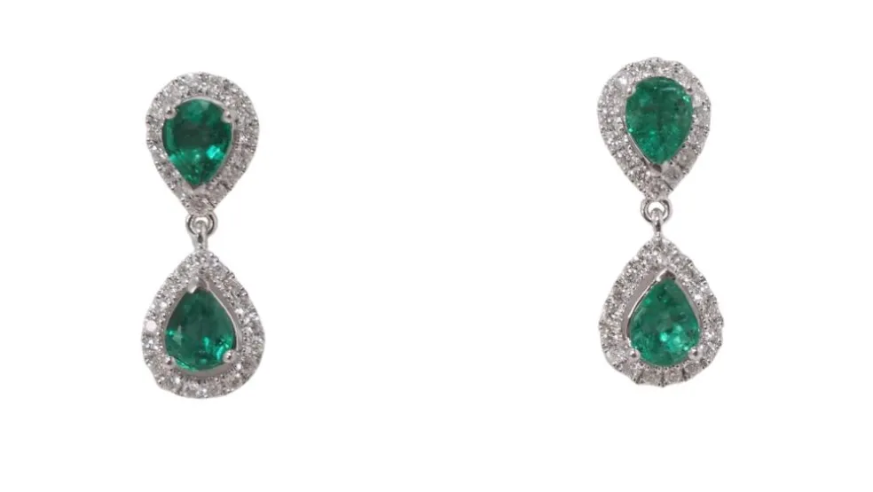 Pendants d'Oreilles Or Blanc, Emeraudes Et Diamants