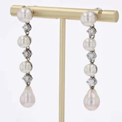 Pendants d'oreilles perles de culture et diamants