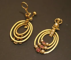 Pendants d'Oreilles Rubis Et Perles Fines, Or 18 Carats