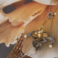 Pendentif - Broche Art nouveau Diamants et Perles