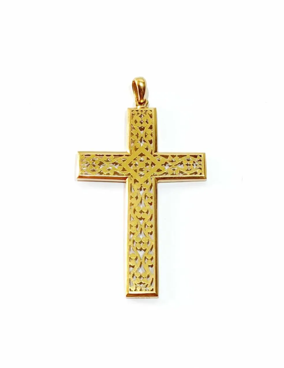 Pendentif - croix en or ajouré