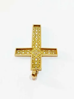 Pendentif - croix en or ajouré