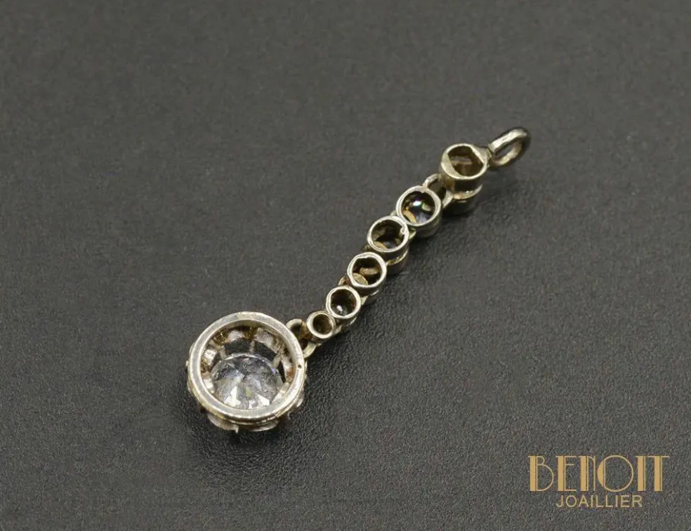 Pendentif 1930 or blanc et diamants