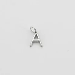 Pendentif "A" or blanc 18 carats diamants