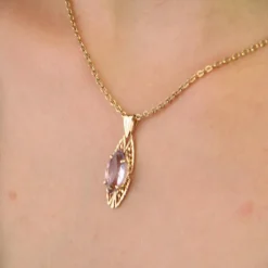 Pendentif ajouré améthyste