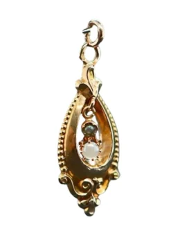 Pendentif ajouré en or 18 carats avec perles