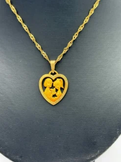 Pendentif amoureux de Peynet et sa chaine en or