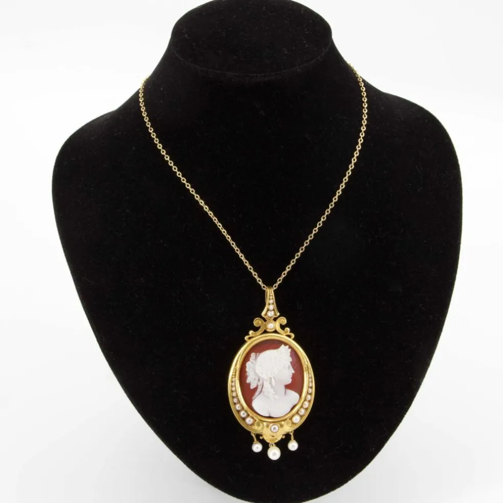 Pendentif ancien Camée et Perles fines