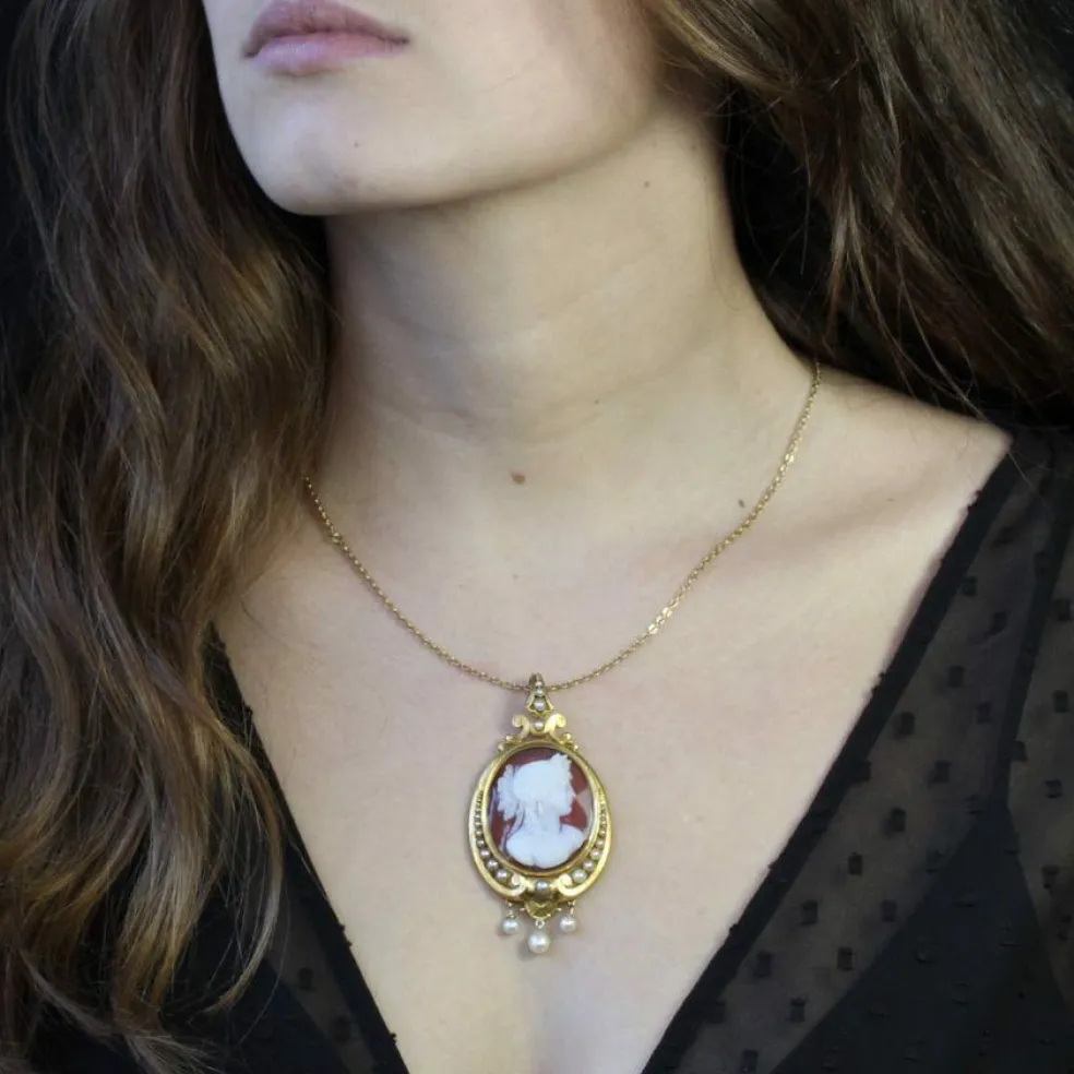 Pendentif ancien Camée et Perles fines