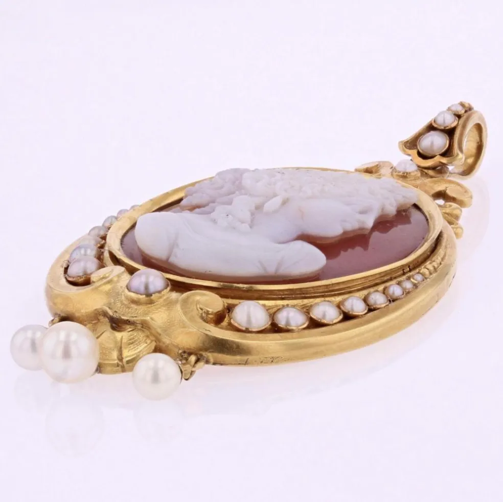 Pendentif ancien Camée et Perles fines