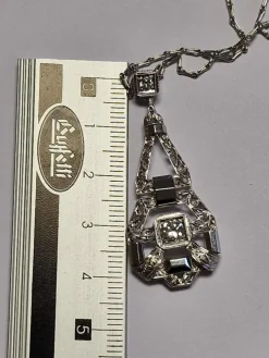 Pendentif ancien en platine et or des années 1935