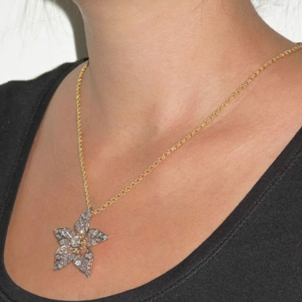 Pendentif ancien fleur diamants