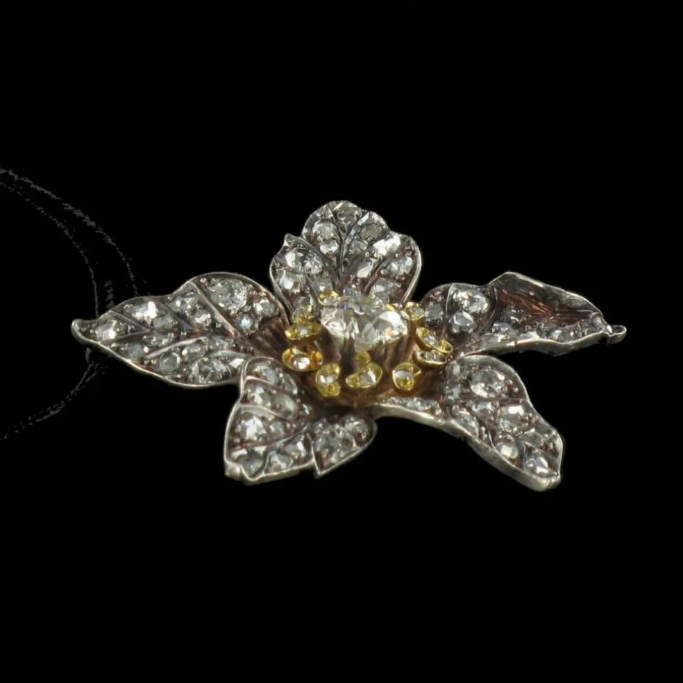 Pendentif ancien fleur diamants