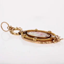 Pendentif ancien miniature sur nacre et perles fines