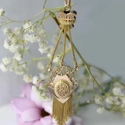 Pendentif ancien Napoléon III ors rose et jaune écusson