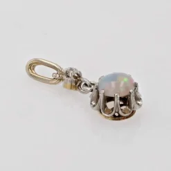 Pendentif ancien opale et diamant