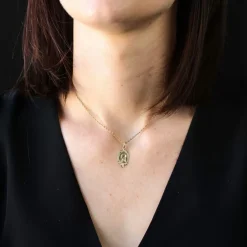 Pendentif ancien or jaune Sainte Thérèse
