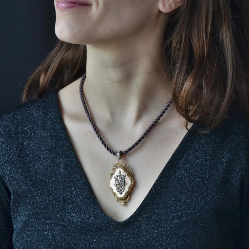 Pendentif ancien or rose diamants ouvrant