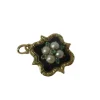 Pendentif ancien trèfle or rose, perles, émeraudes, émail