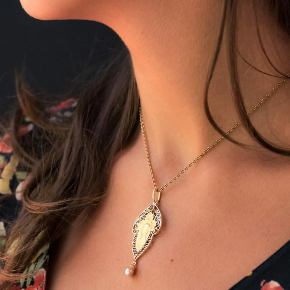Pendentif ancien Vierge saphir perle fine