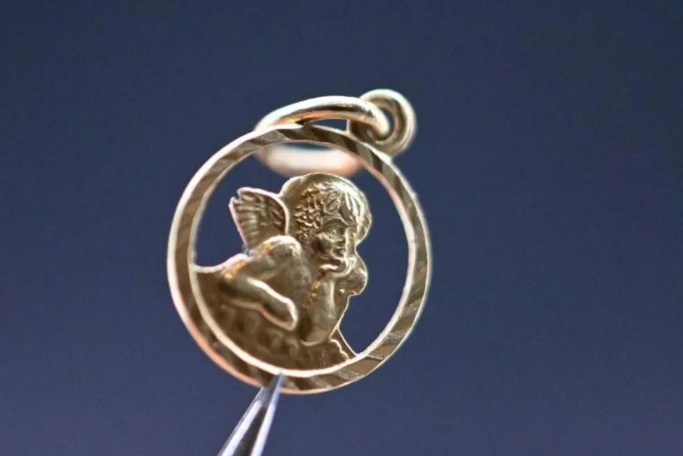 Pendentif ange en or 18 carats