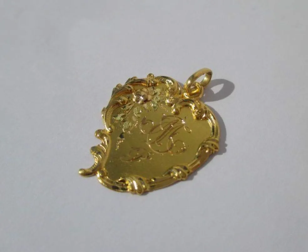 Pendentif Art Nouveau 1905 cœur rocaille