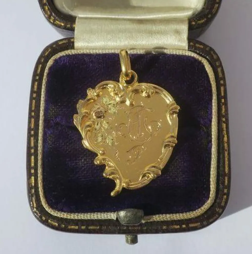 Pendentif Art Nouveau 1905 cœur rocaille