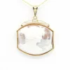 Pendentif Art Nouveau en or jaune serti d'un camée