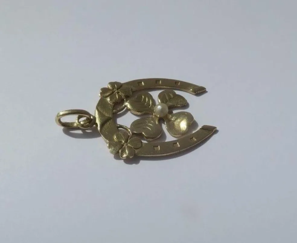 Pendentif Art Nouveau porte-bonheur