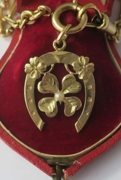 Pendentif Art Nouveau porte-bonheur