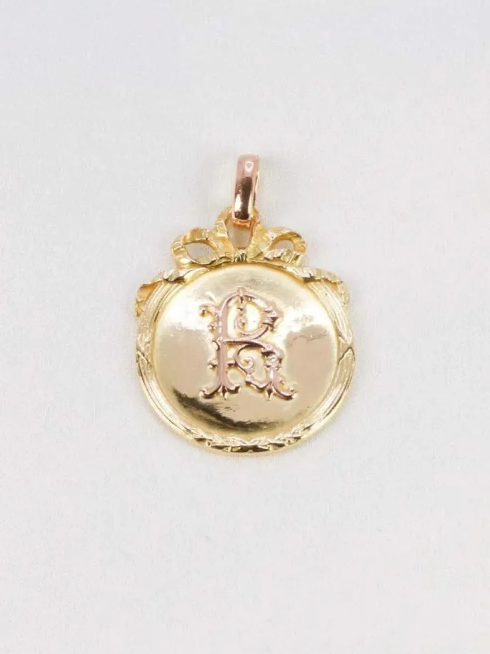Pendentif Art-Nouveau lettre R or jaune