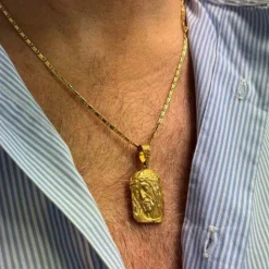 Pendentif avec le visage de Jésus