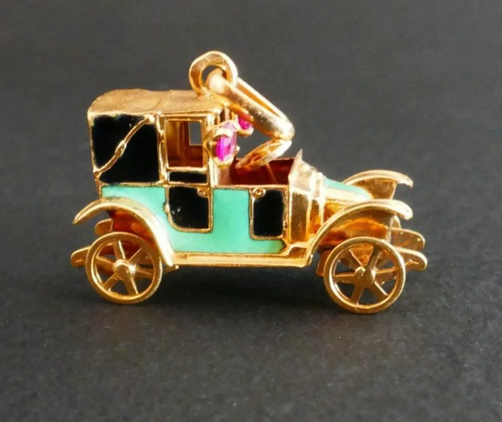 Pendentif Breloque Voiture émaillée, Or