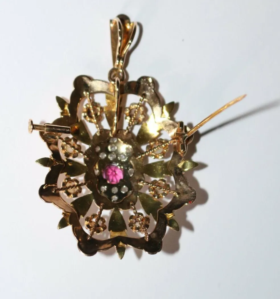 Pendentif Broche Napoléon III trois ors diamants grenat