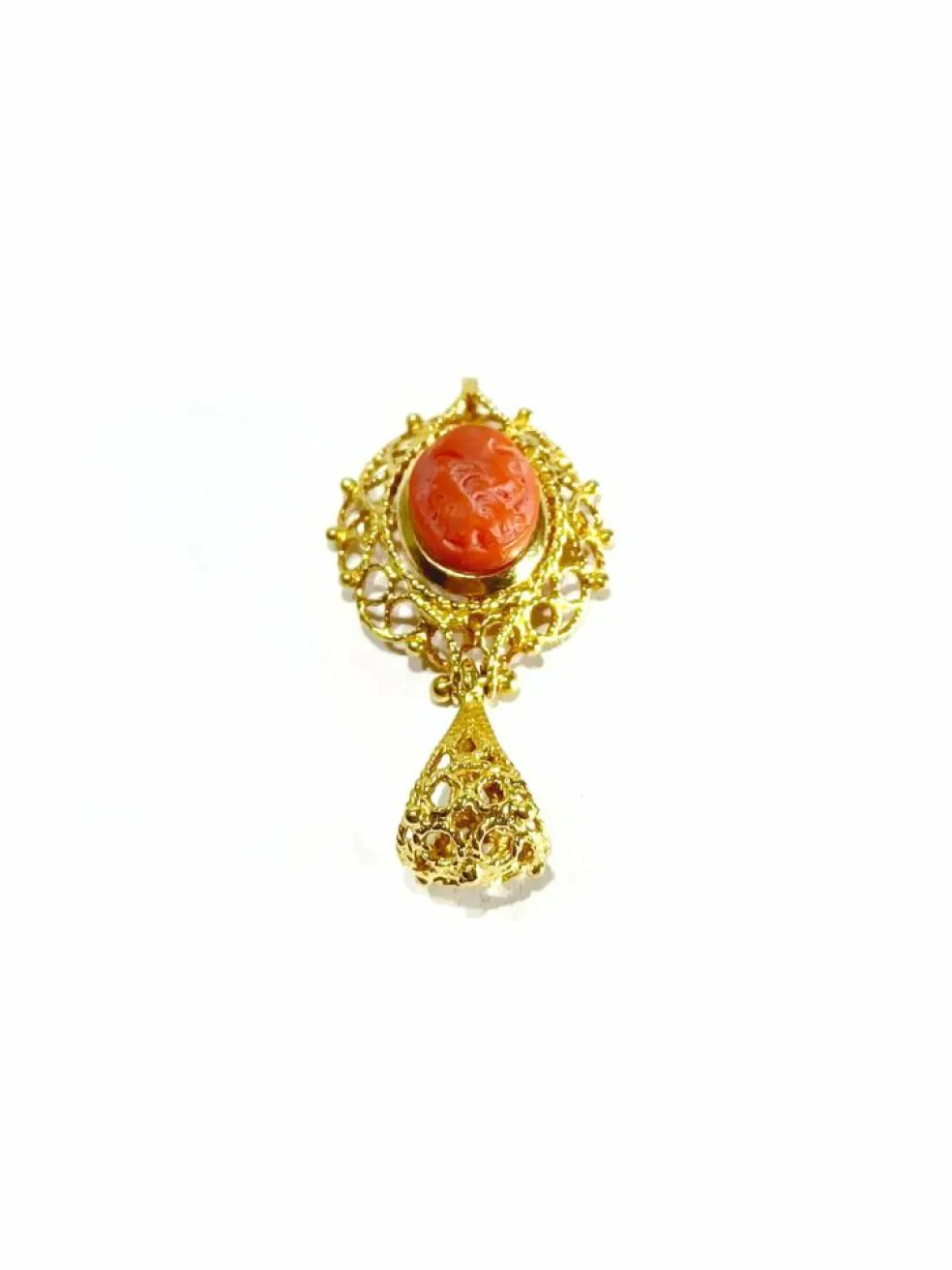 Pendentif Camée or et corail