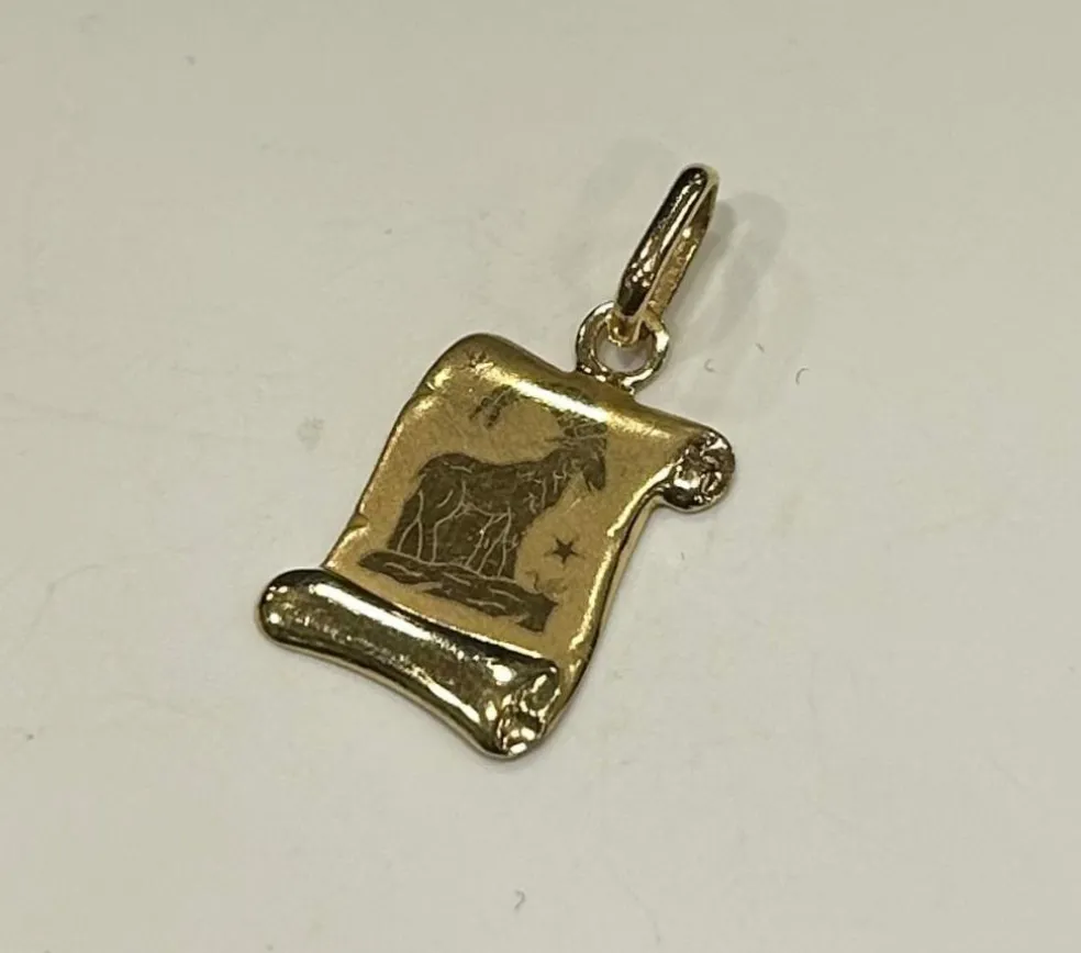 Pendentif capricorne or jaune