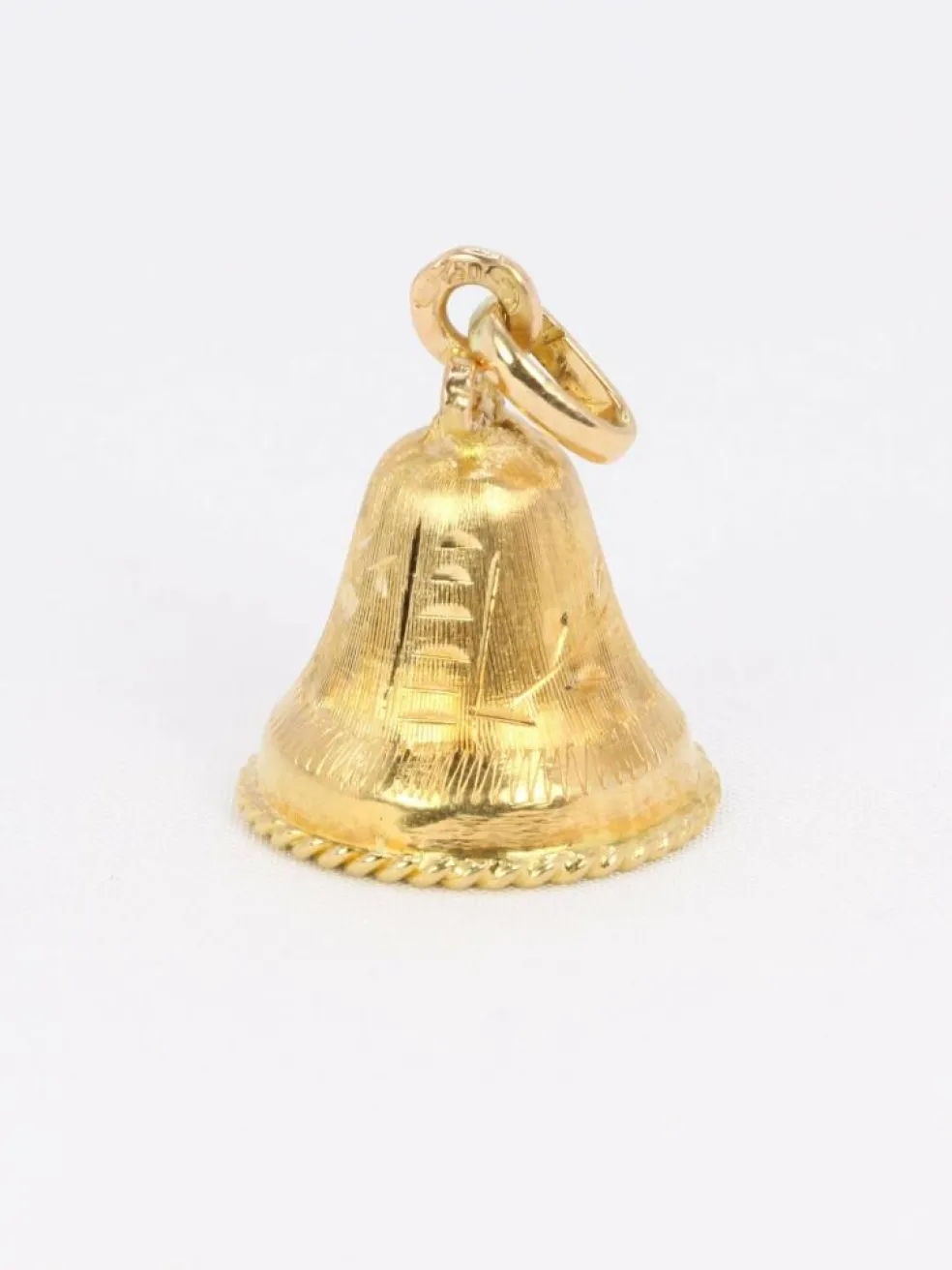 Pendentif charms vintage cloche or jaune perle