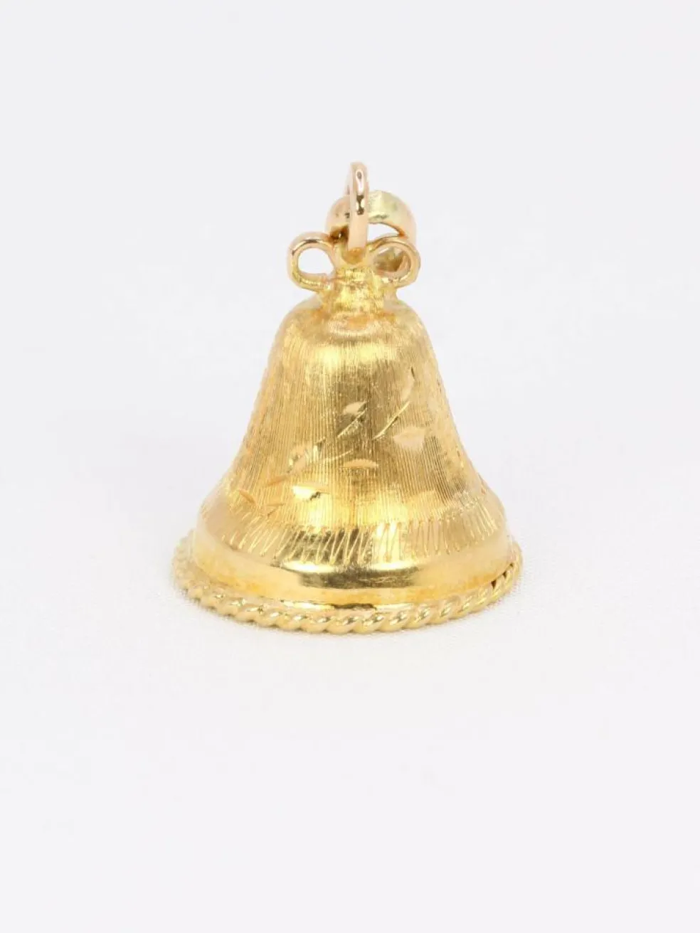 Pendentif charms vintage cloche or jaune perle