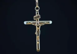 Pendentif Christ en Croix en or 18 carats