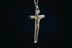 Pendentif Christ en Croix en or 18 carats