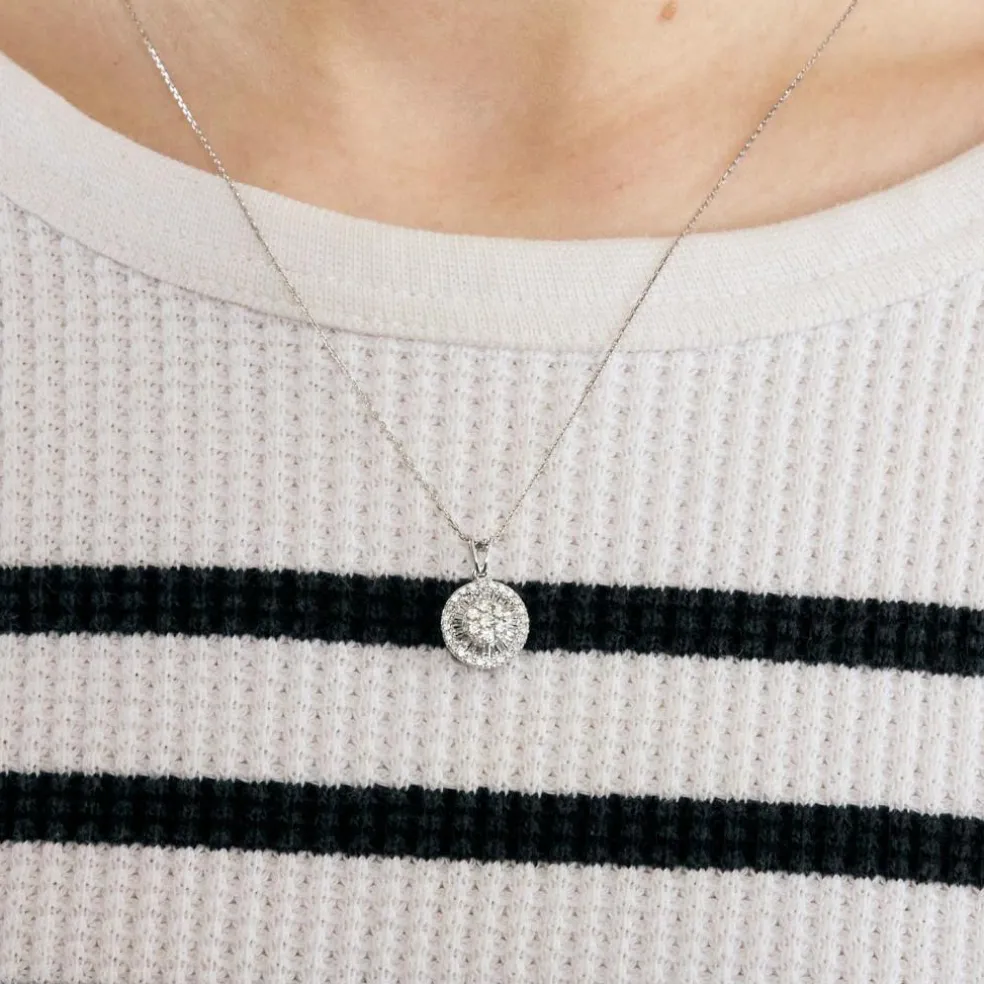 Pendentif circulaire en or blanc et diamants