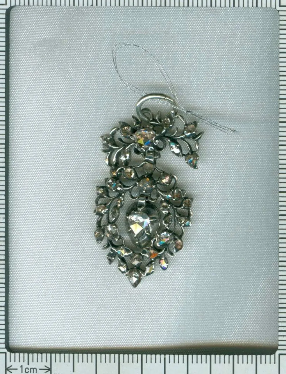 Pendentif coeur diamant