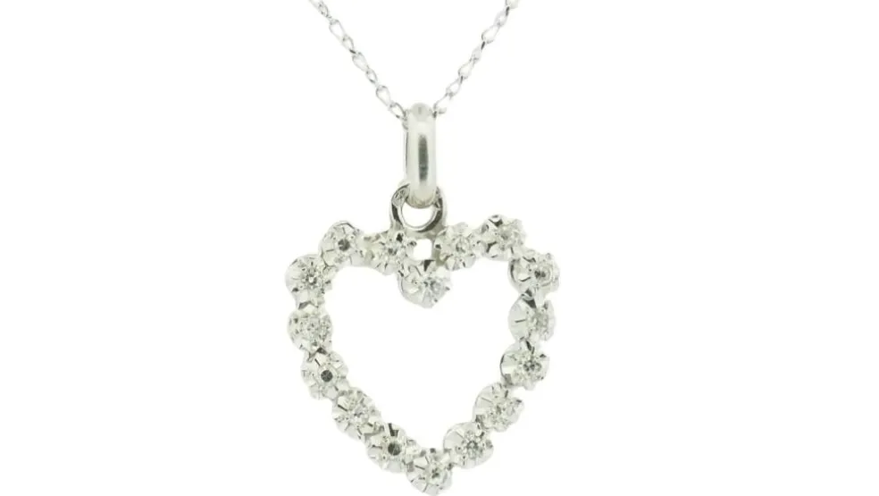 Pendentif coeur en or blanc et diamants