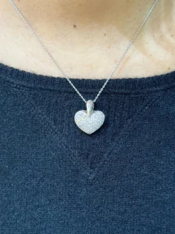 Pendentif coeur en or blanc 18 carats et diamants