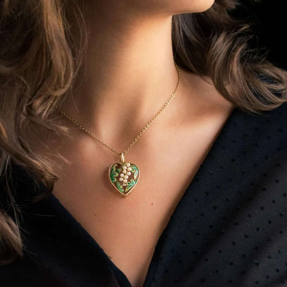 Pendentif coeur perles et émail