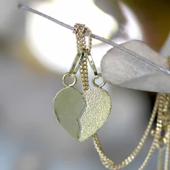 Pendentif coeur sécable en or et sa chaine