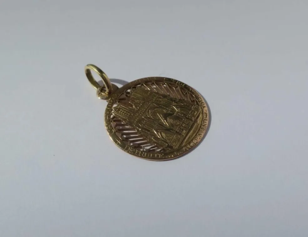 Pendentif commémoratif Cathédrale de Reims en or