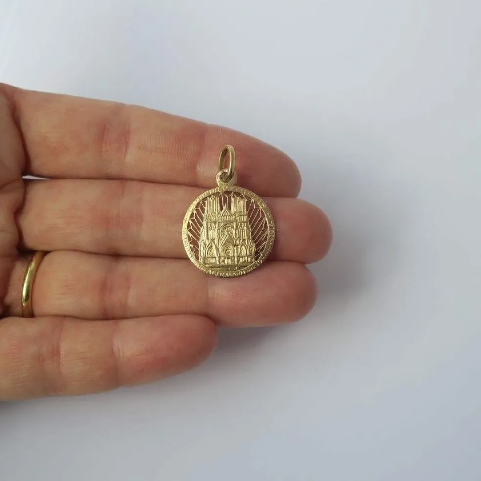 Pendentif commémoratif Cathédrale de Reims en or