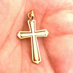 Pendentif croix ajourée or jaune