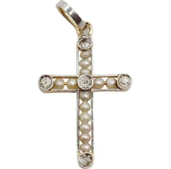Pendentif croix Art Déco or, diamant taille ancienne, diamant taille roses et perles (circa 1920)